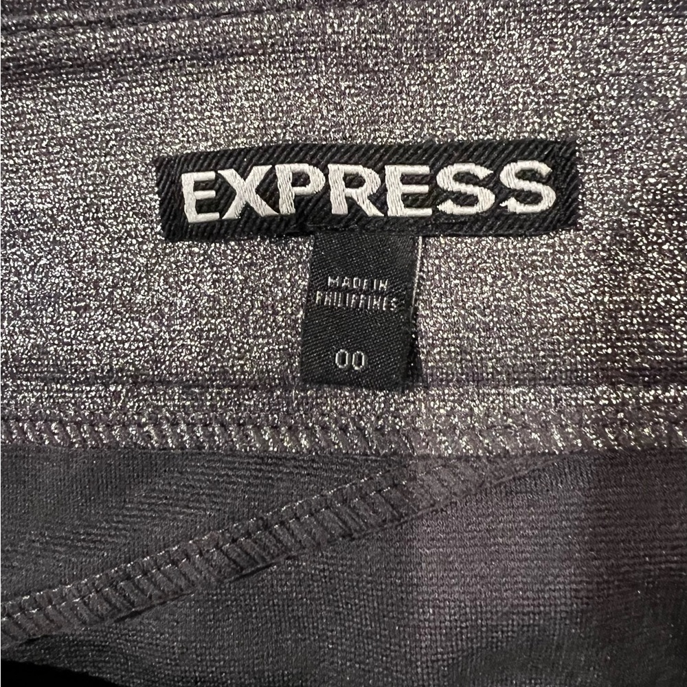 Express Metallic silver mini skirt size 00 - Picture 3 of 4